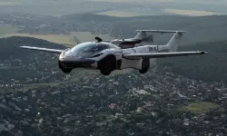 Uçan Arabaların Piyasaya Çıkış Tarihi ve Fiyatı Açıklandı: 2026’da Yollarda ve Gökyüzünde!
