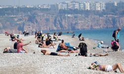 Türkiye'de lapa lapa kar yağarken orada yazı yaşıyorlar