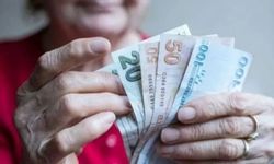 Emeklilere güzel haber! Fark ödemeleri hesaplara geçti