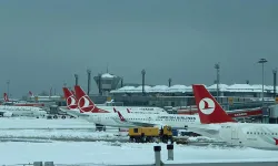 İstanbul'da uçak seferleri iptal edildi!