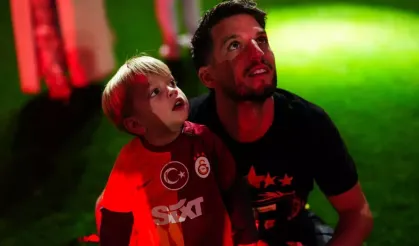 Mertens Futbolu Bırakıyor mu? Şampiyonluk Gecesi Kararını Açıkladı
