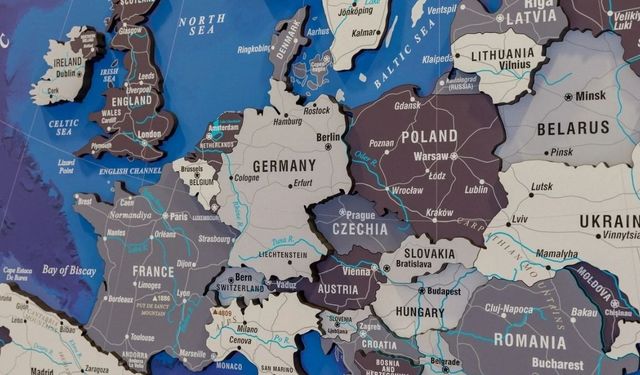 Avrupa haritası sosyal medyayı ikiye böldü!