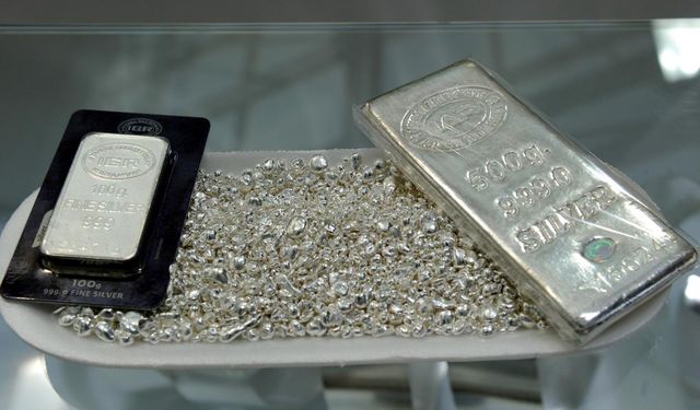 Gümüş tarihi rekorunu kırdı! O rakamı gördü