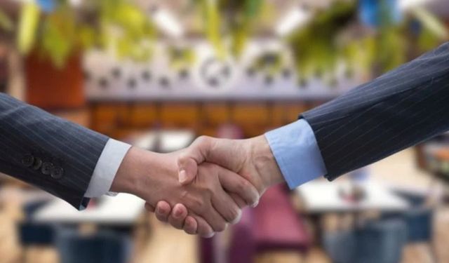 Tavuk Dünyası ve Dürümle satıldı! Gıda sektörüne dev yatırım yaptılar