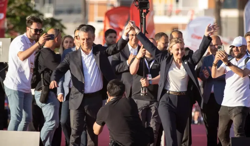 Seda Kaya Ösen CHP’ye Katıldı: İzmir’de Vekil Sayısı 13’e Yükseldi
