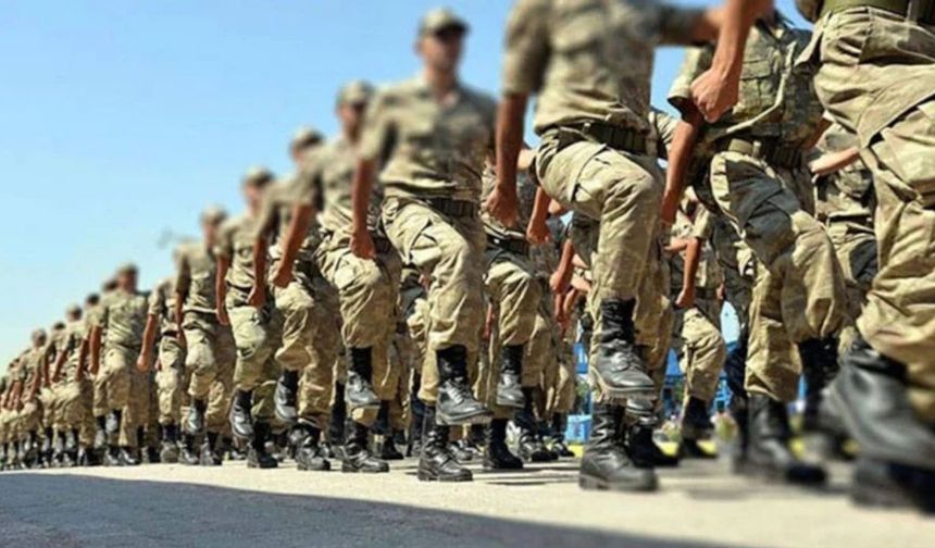 Askerlik sistemi değişiyor mu? AK Partili isimden yeni düzenleme sinyali